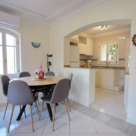 펜션 Al Zur By Interhome